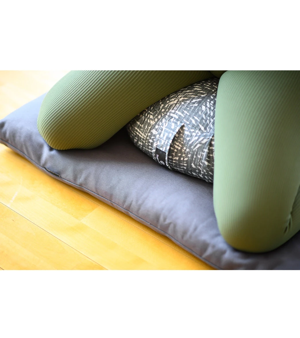 Hugger Mugger Zabuton Yoga Meditation Cushion Gray 6 Hugger Mugger Zabuton Yoga Meditation Cushion Gray - Image 6
