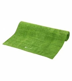 Gaiam Grippy Yoga Mat Towel Apple Green