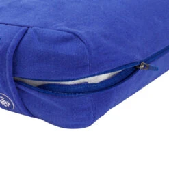 Manduka Enlight Lean Yoga Bolster Surf 4 Manduka Enlight Lean Yoga Bolster Surf -EVERYDAY YOGA Sales 6761352724523 surf 3a