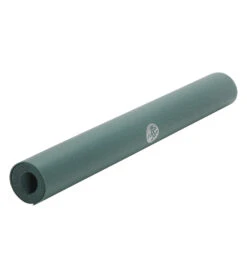 Manduka Pro Kid's Yoga Mat -EVERYDAY YOGA Sales 6782670864427 blacksage 3a