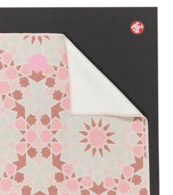 Manduka Yogitoes+ Repreve® Yoga Mat Towel, 71" Rituals Morganite 7 Manduka Yogitoes+ Repreve® Yoga Mat Towel, 71" Rituals Morganite -EVERYDAY YOGA Sales 6895583363115 ritualsmorganite 4a