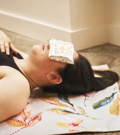 Halfmoon Silk Eye Pillow -EVERYDAY YOGA Sales 7009093779499 flora 3a 1