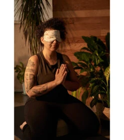 Halfmoon Silk Eye Mask -EVERYDAY YOGA Sales 7057948475435 flora 4a 1