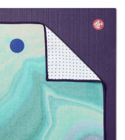 Manduka Yogitoes® Yoga Mat Towel, 71" Amethyst Intuition -EVERYDAY YOGA Sales 7139077619755 amethystintuition 4a